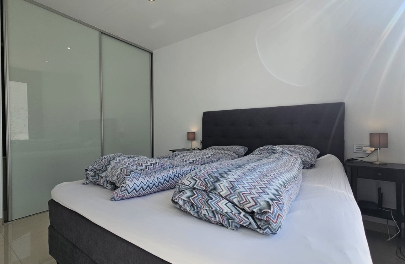 Resale - Villa -
Villamartin - Costa Blanca