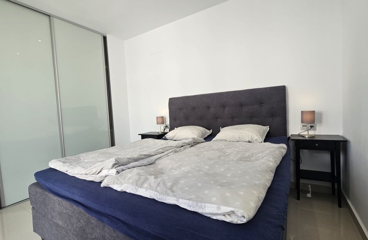 Resale - Villa -
Villamartin - Costa Blanca
