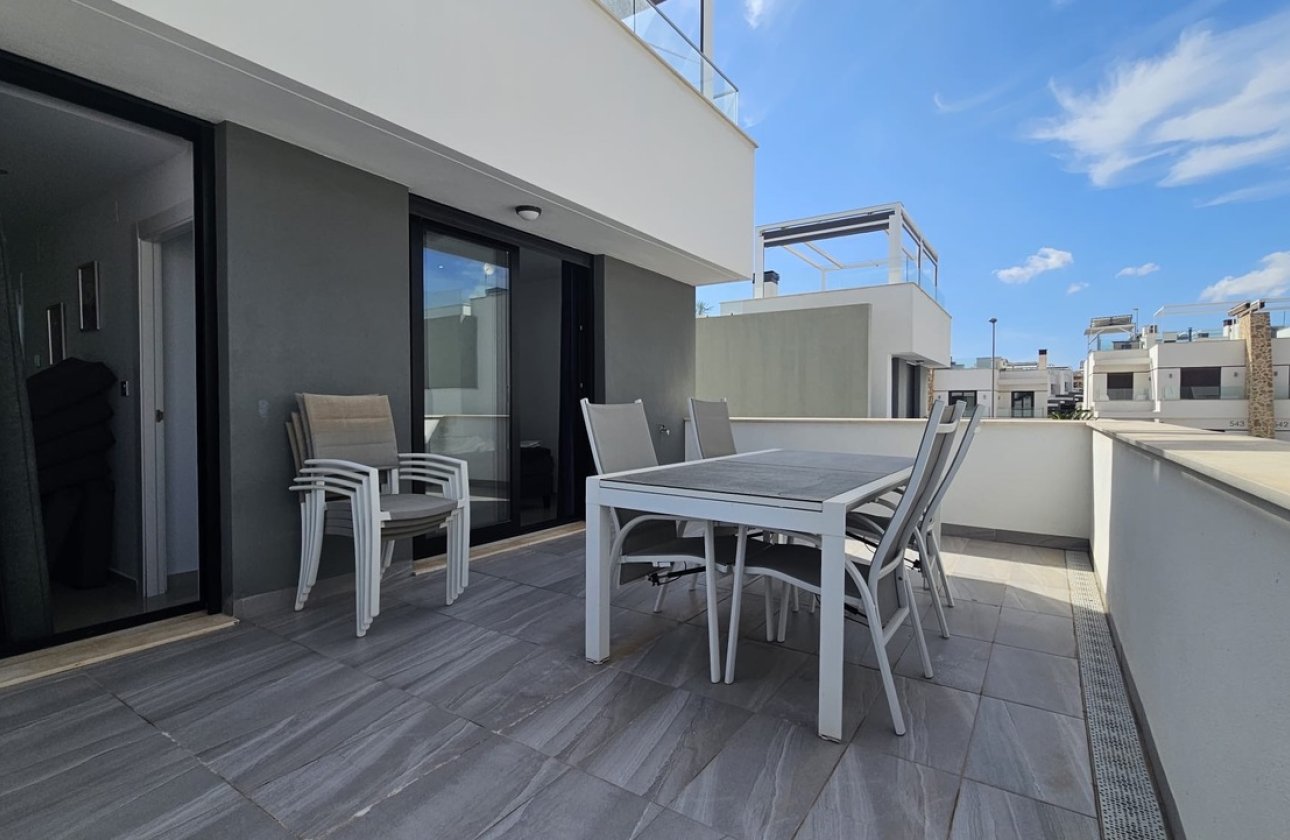 Resale - Villa -
Villamartin - Costa Blanca