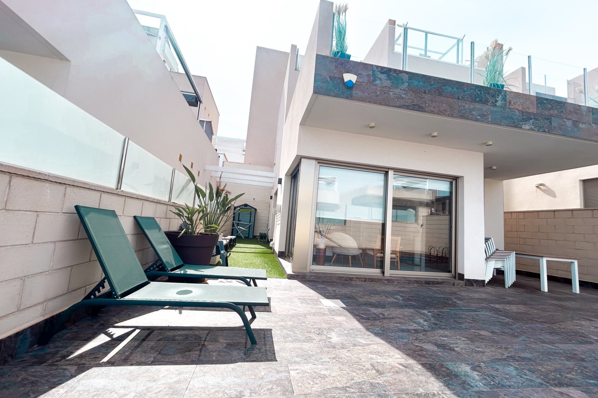 Resale - Villa -
Villamartin - Costa Blanca