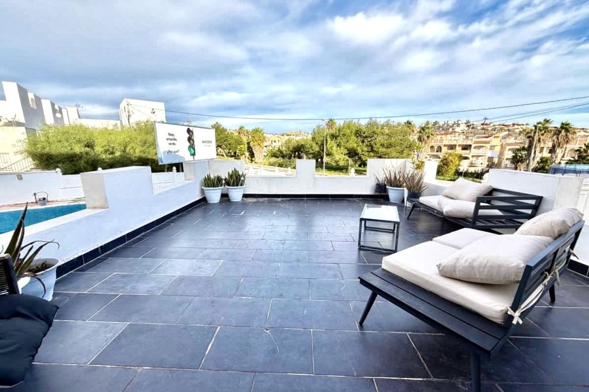 Resale - Villa -
Villamartin - Costa Blanca