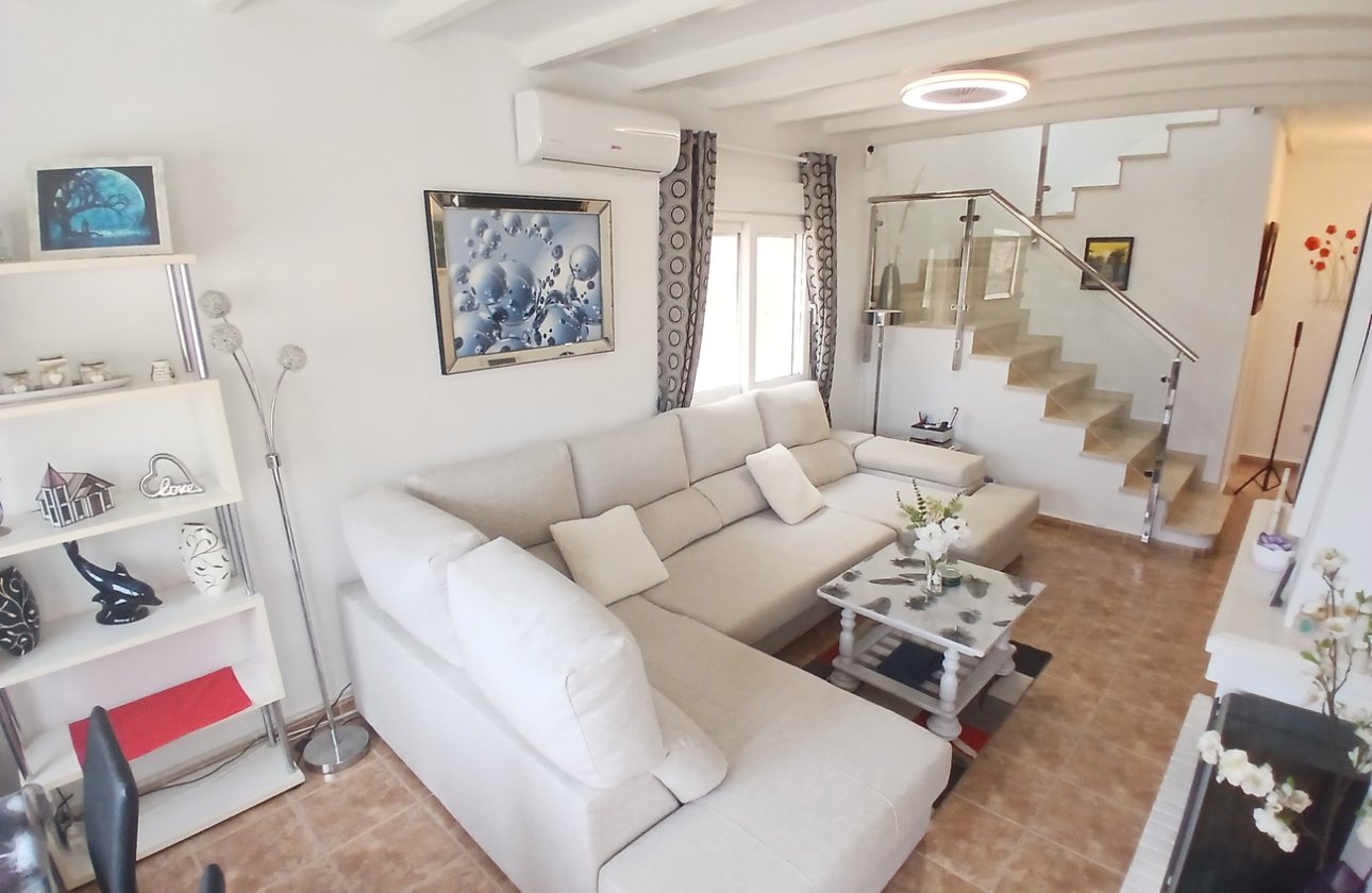 Resale - Villa -
Villamartin - Costa Blanca