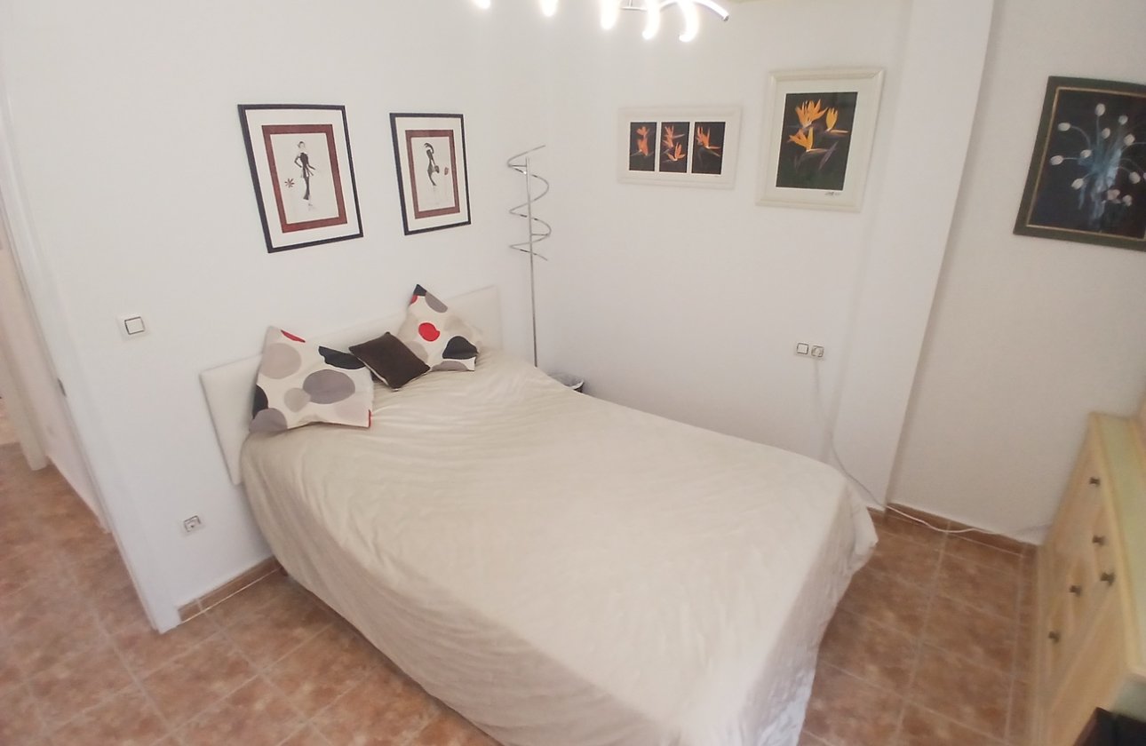 Resale - Villa -
Villamartin - Costa Blanca