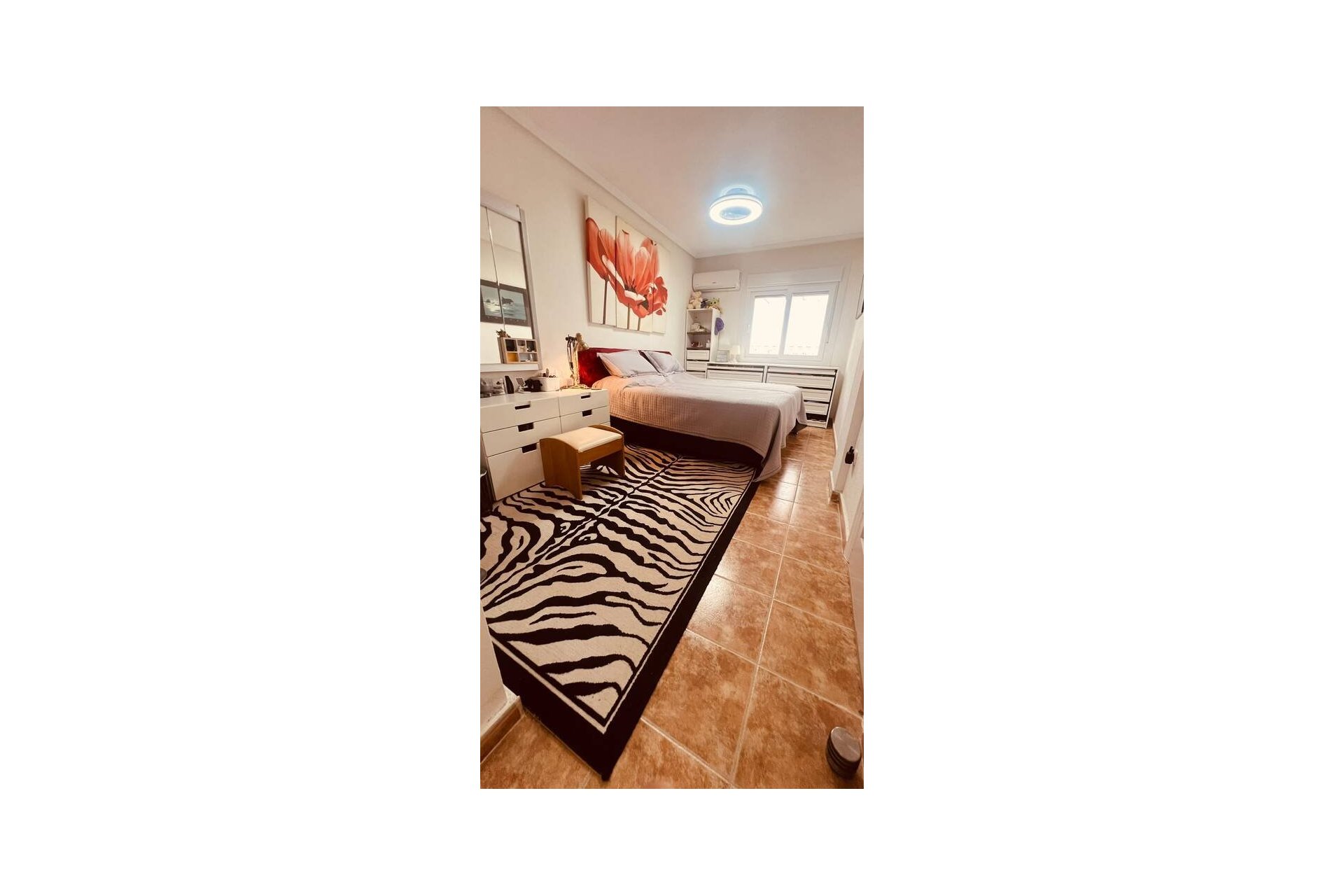 Resale - Villa -
Villamartin - Costa Blanca