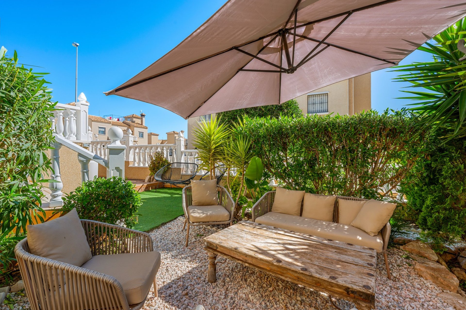 Resale - Villa -
Villamartin - Costa Blanca
