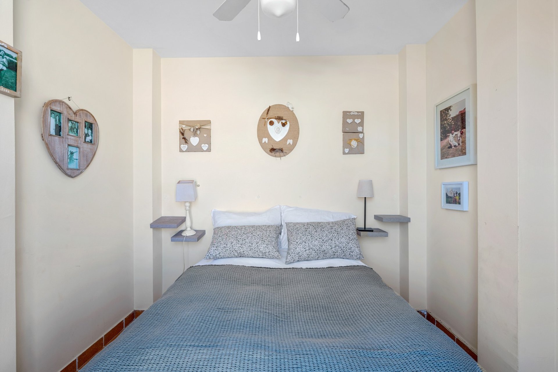Resale - Villa -
Villamartin - Costa Blanca