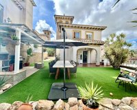 Resale - Villa -
Villamartin - Costa Blanca