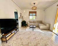 Resale - Villa -
Villamartin - Costa Blanca