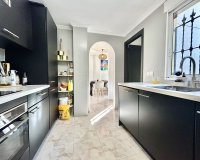 Resale - Villa -
Villamartin - Costa Blanca