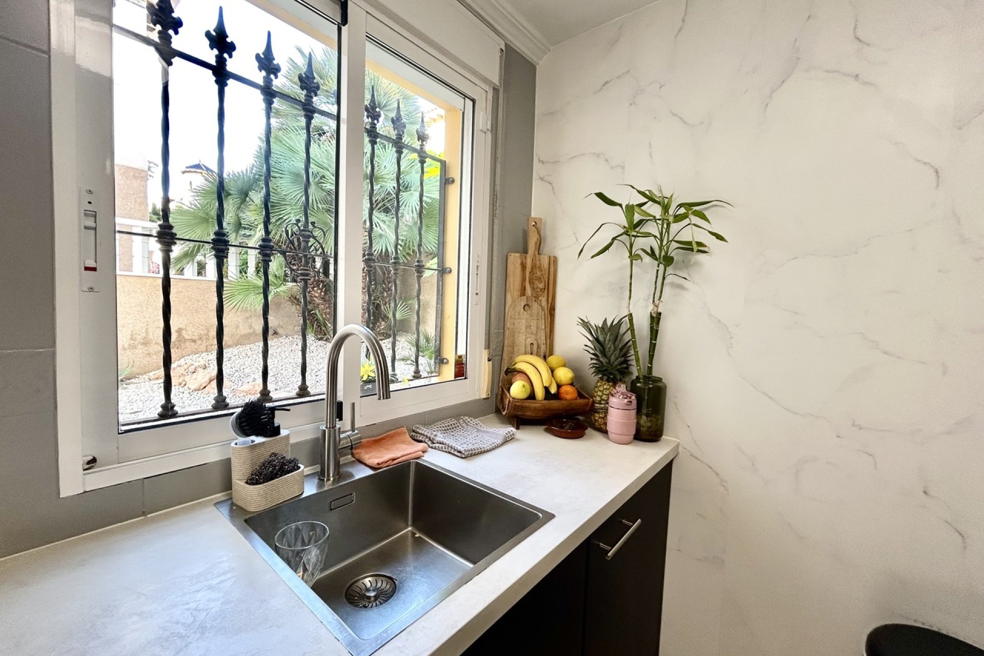Resale - Villa -
Villamartin - Costa Blanca