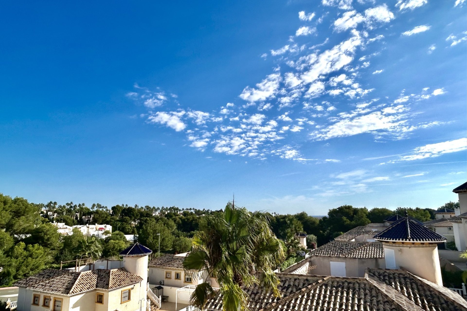 Resale - Villa -
Villamartin - Costa Blanca