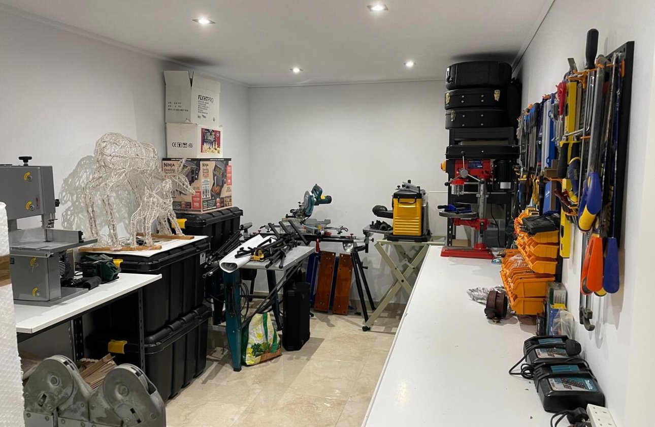Resale - Villa -
Villamartin - El Galan