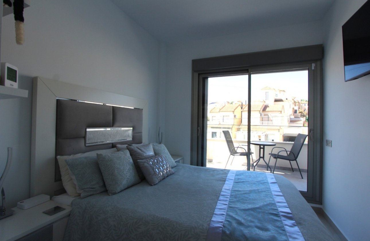 Resale - Villa -
Villamartin - El Galan