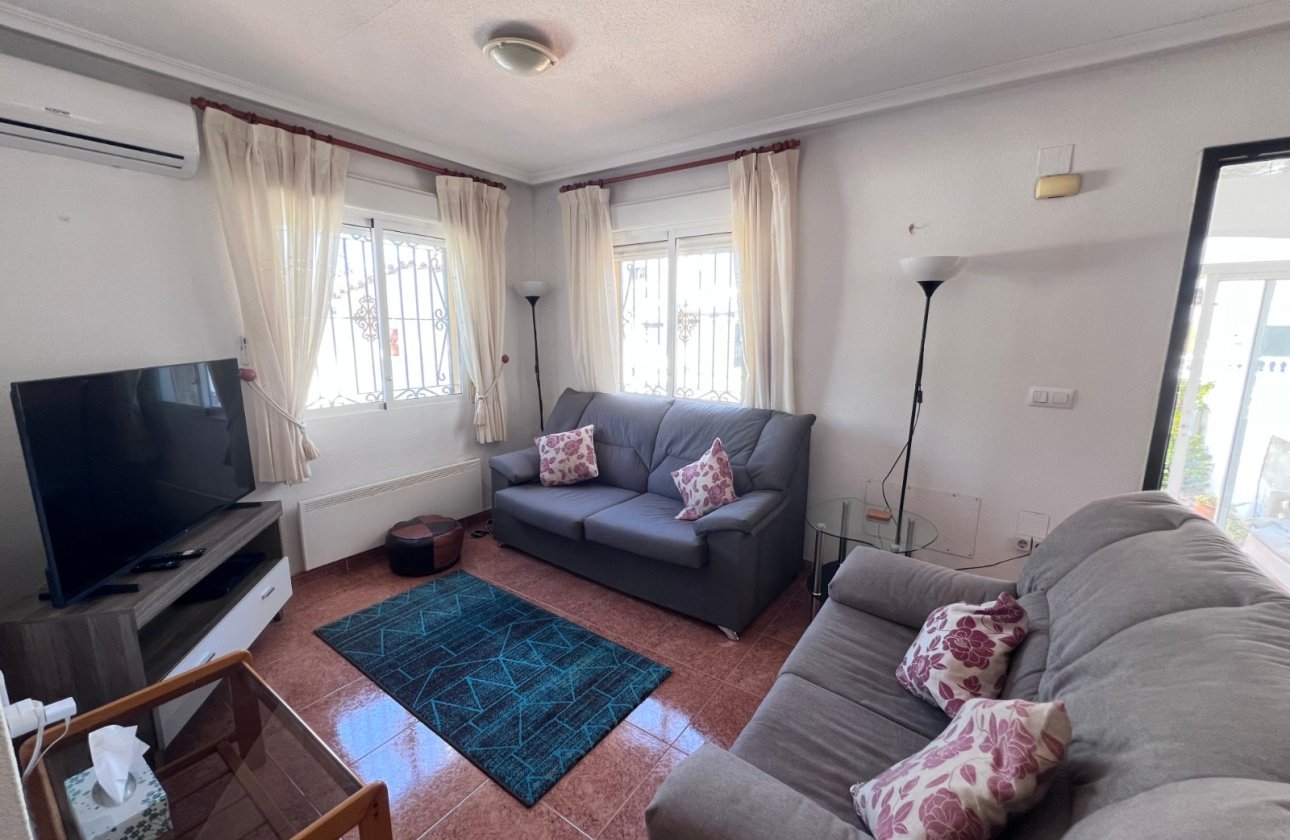 Resale - Villa -
Vistabella Golf Entre Naranjos - Inland