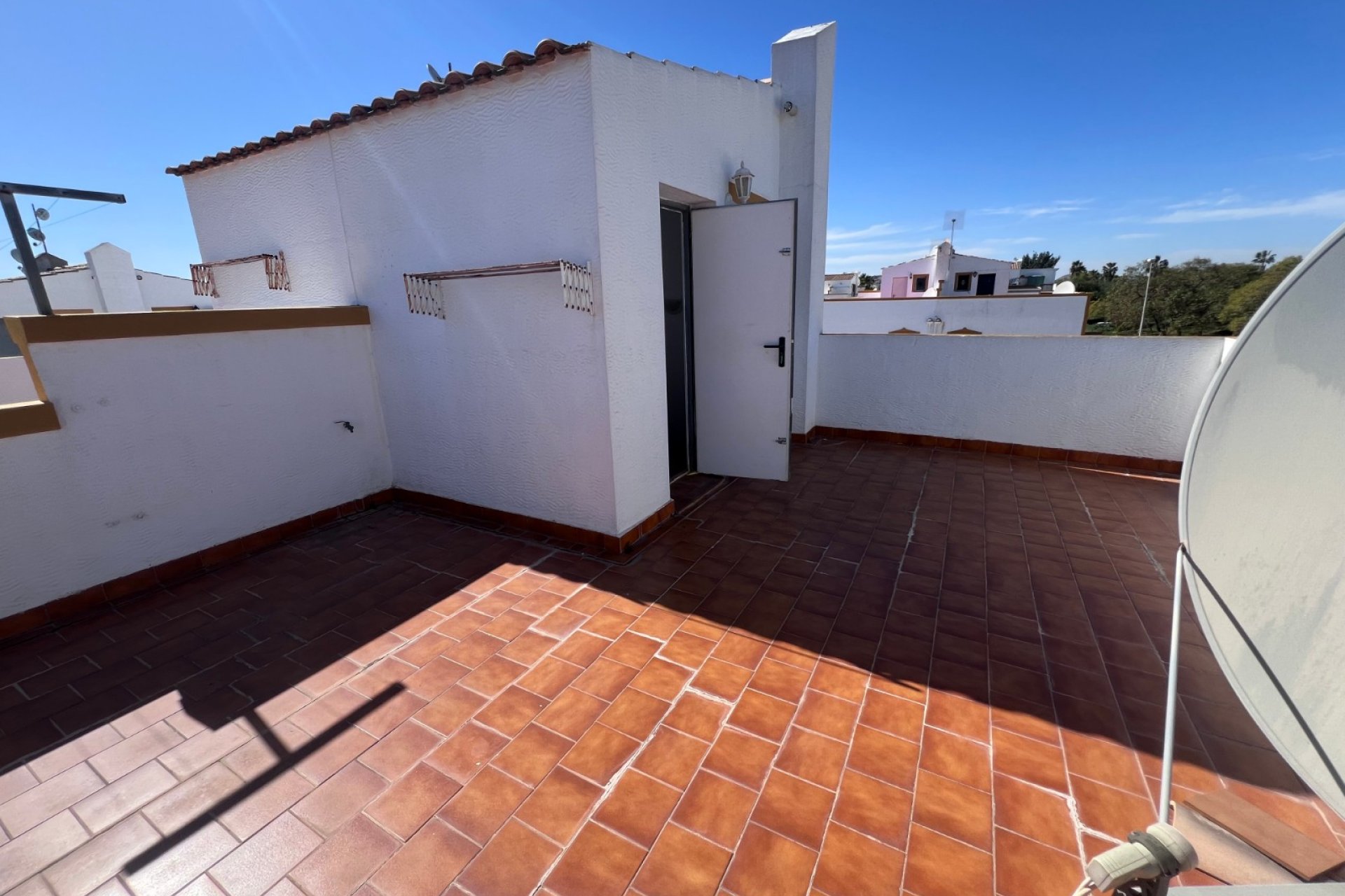 Resale - Villa -
Vistabella Golf Entre Naranjos - Inland