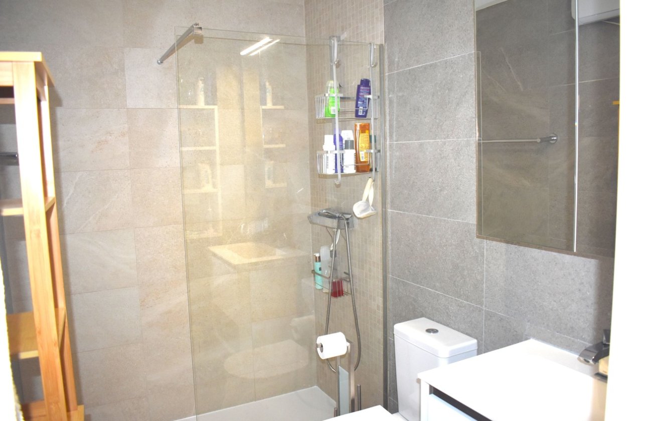 Resale - Villa -
Vistabella Golf Entre Naranjos - Inland
