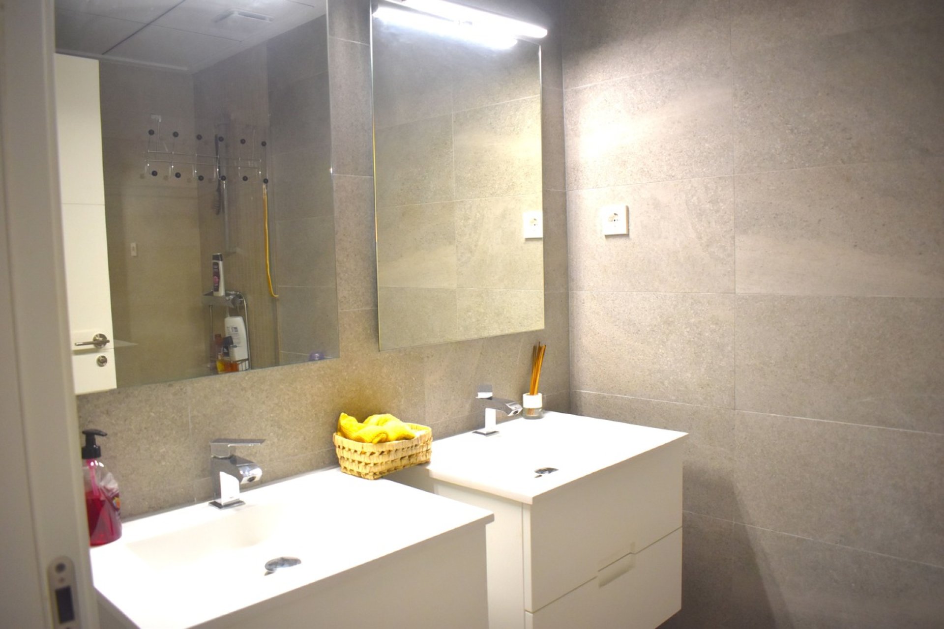Resale - Villa -
Vistabella Golf Entre Naranjos - Inland