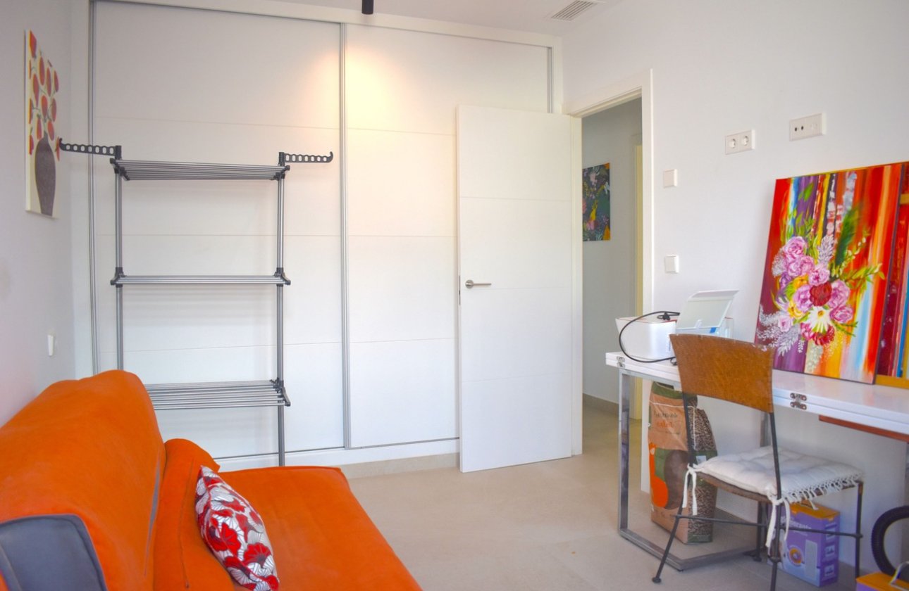 Resale - Villa -
Vistabella Golf Entre Naranjos - Inland