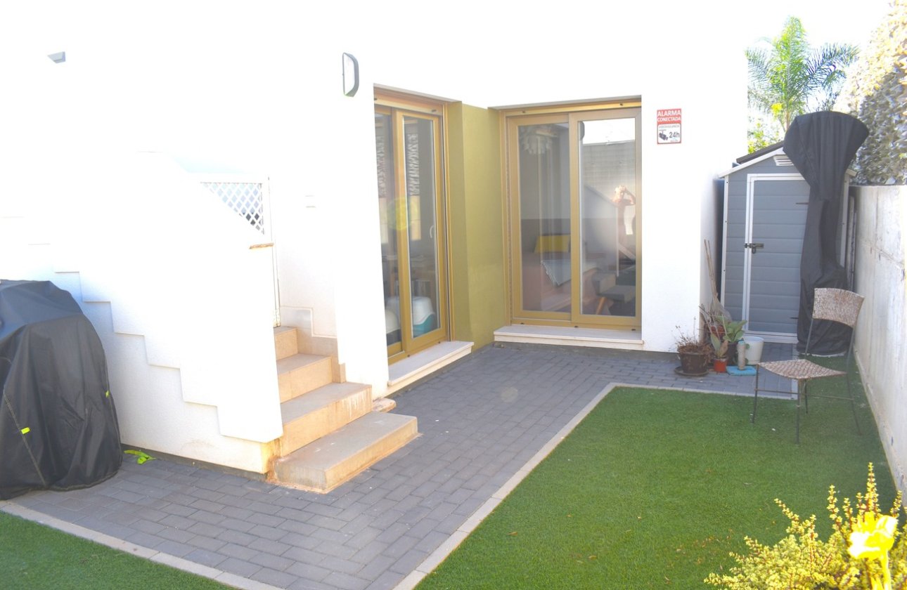 Resale - Villa -
Vistabella Golf Entre Naranjos - Inland