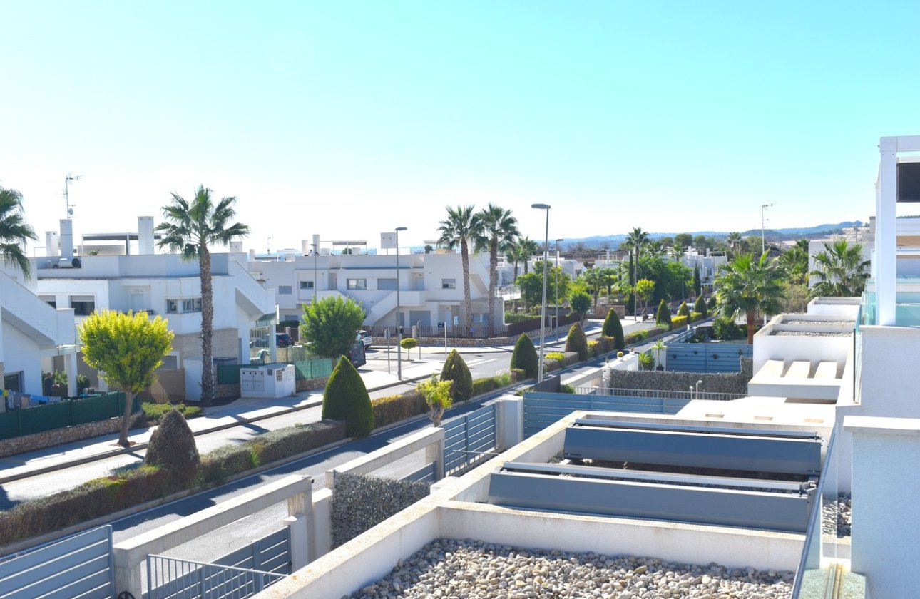 Resale - Villa -
Vistabella Golf Entre Naranjos - Inland