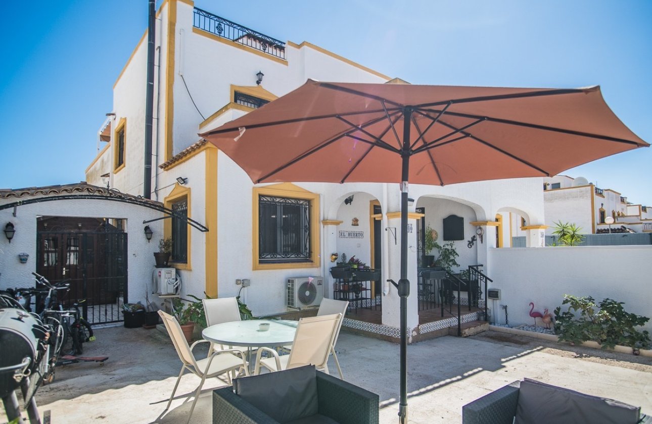 Resale - Villa -
Vistabella Golf Entre Naranjos - Inland