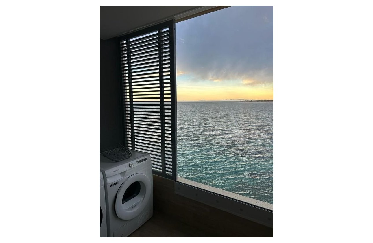 Revente - Apartment Penthouse -
Punta Prima - Costa Blanca