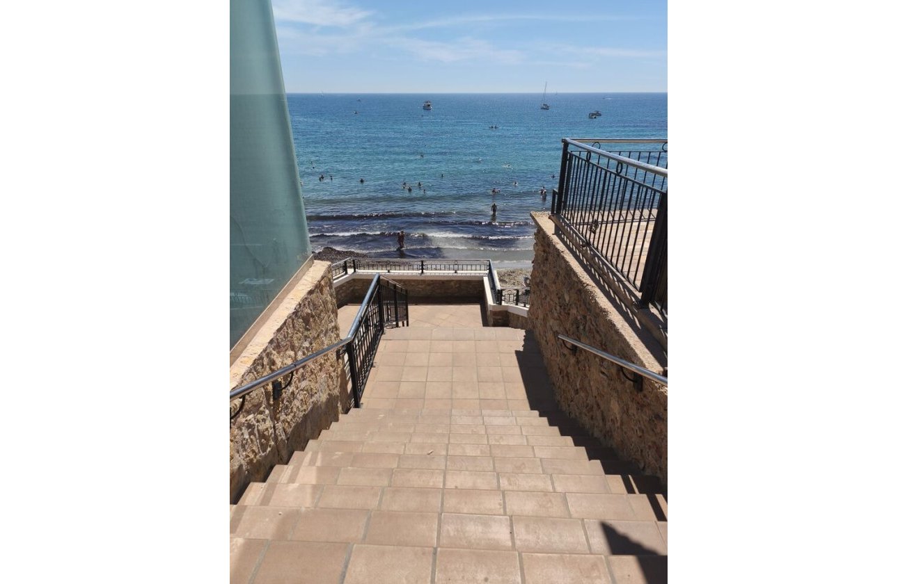 Revente - Apartment Penthouse -
Punta Prima - Costa Blanca