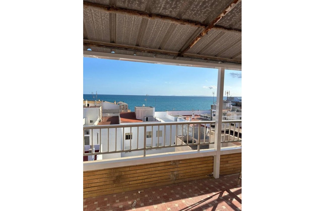 Revente - Apartment Penthouse -
Torrevieja - Playa del Cura