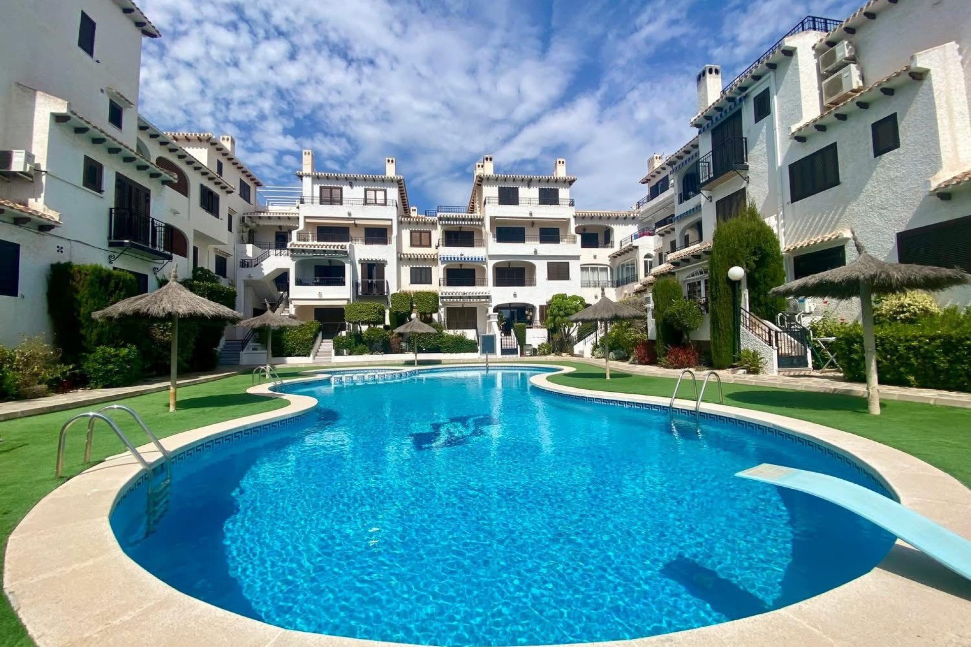 Revente - Appartement -
Cabo Roig