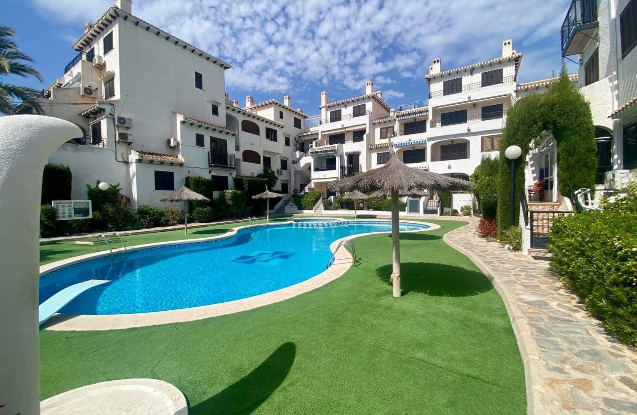 Revente - Appartement -
Cabo Roig