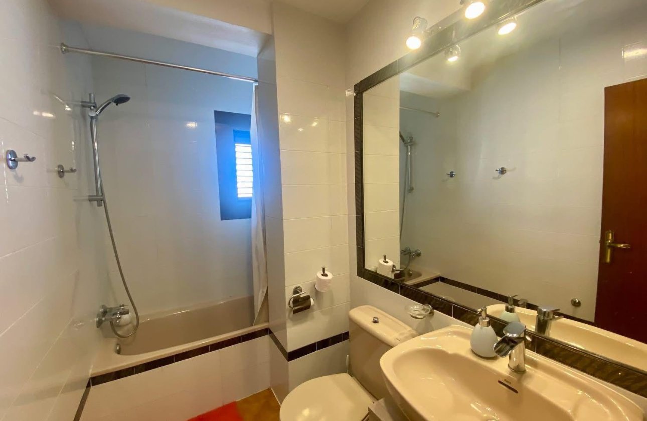 Revente - Appartement -
Cabo Roig