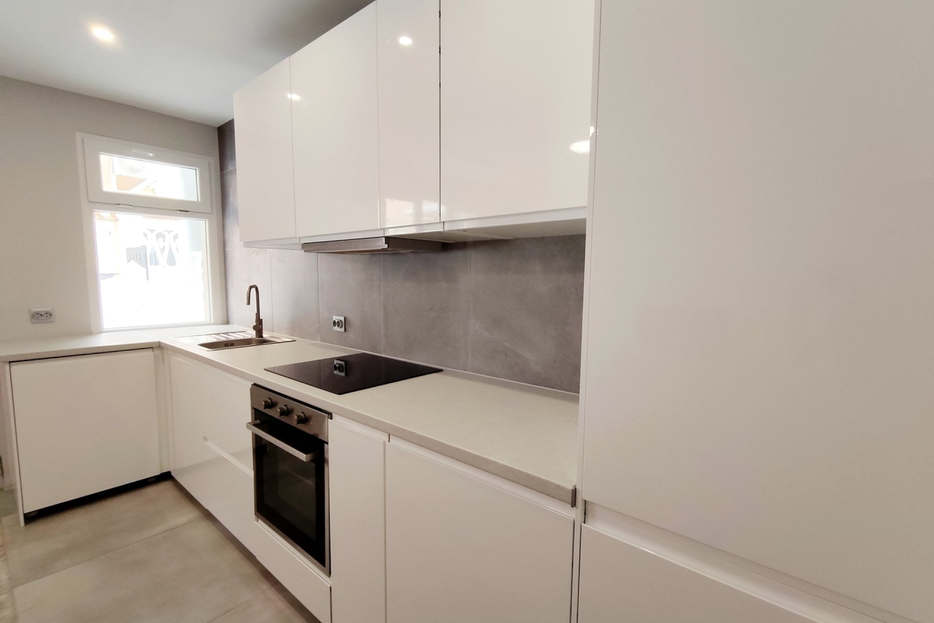 Revente - Appartement -
La Mata - Costa Blanca