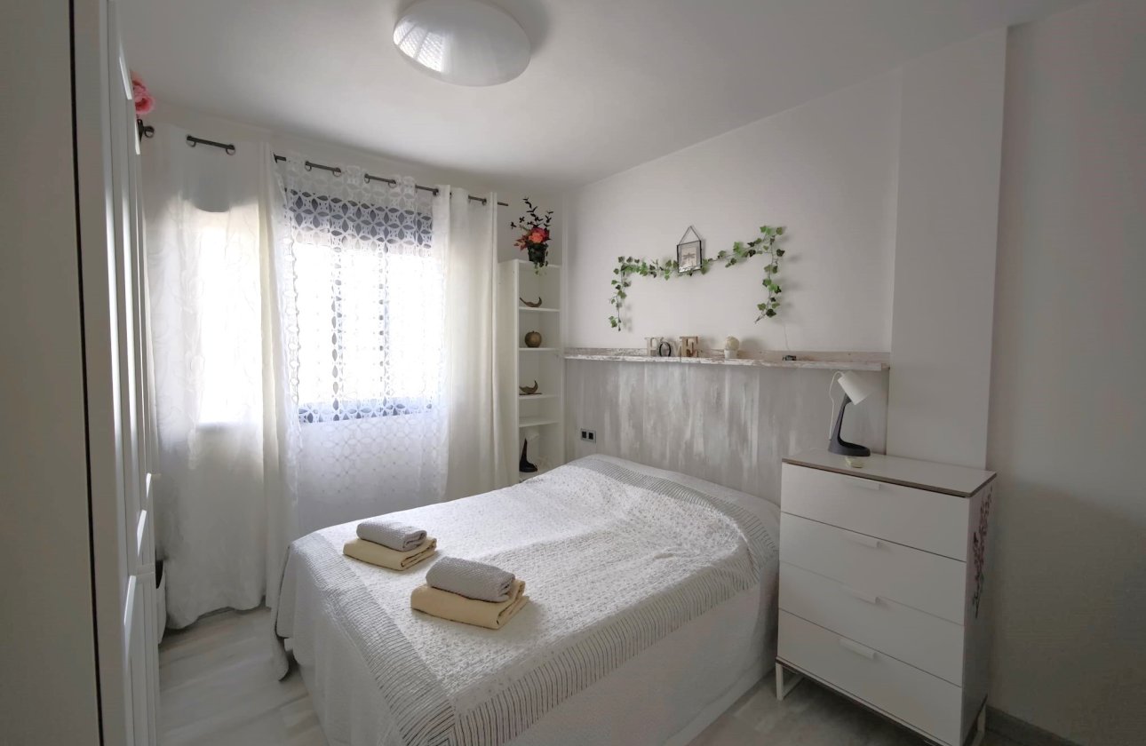 Revente - Appartement -
La Zenia - Costa Blanca