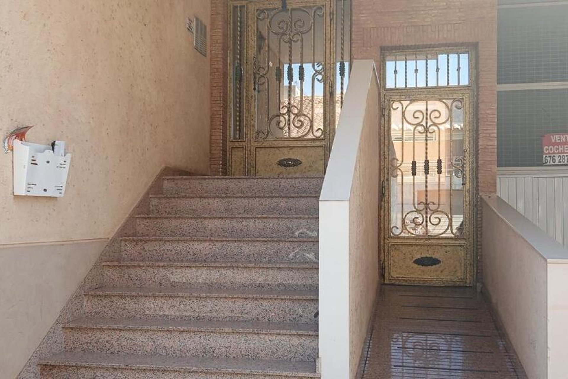 Revente - Appartement -
Los Montesinos - PUEBLO CENTRO