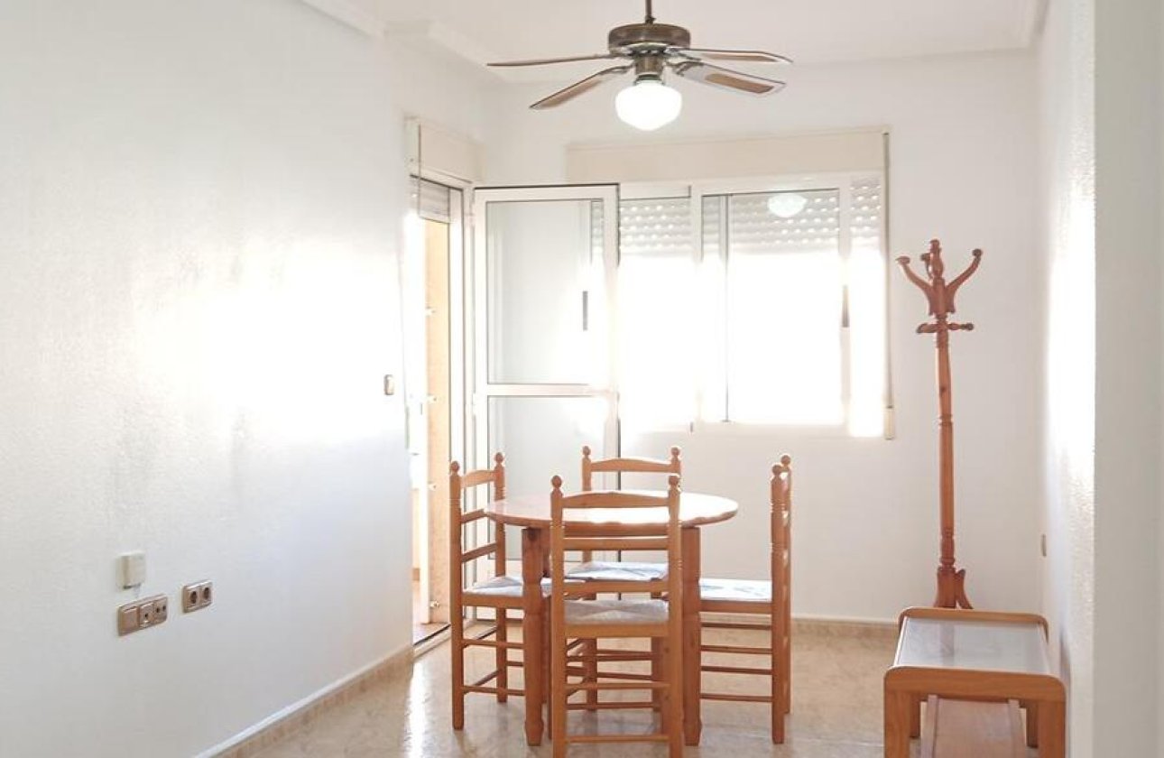 Revente - Appartement -
Los Montesinos - PUEBLO CENTRO
