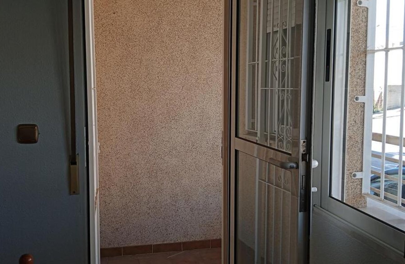 Revente - Appartement -
Los Montesinos - PUEBLO CENTRO