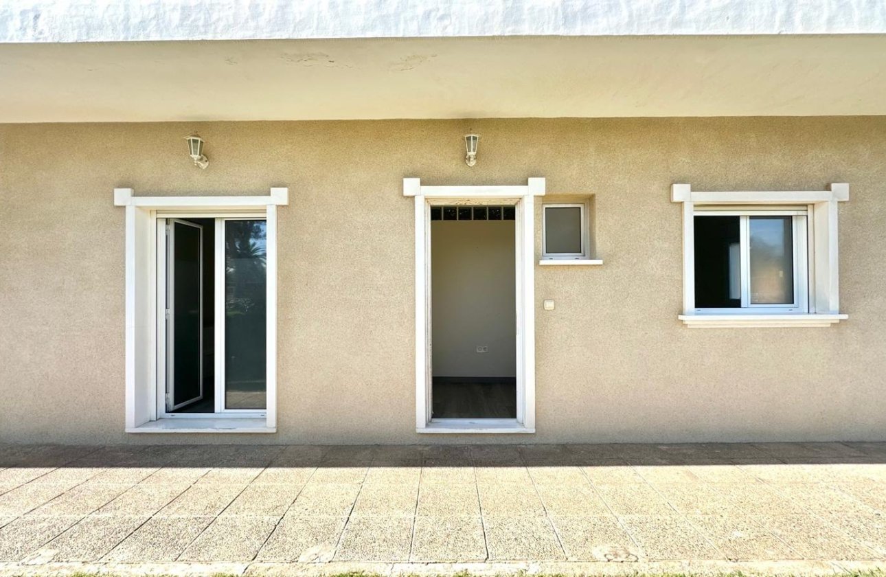 Revente - Appartement -
Orihuela Costa - Altos De Campoamor