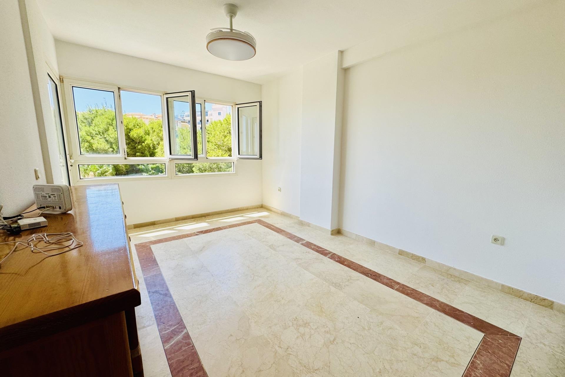 Revente - Appartement -
Orihuela Costa - Altos De Campoamor