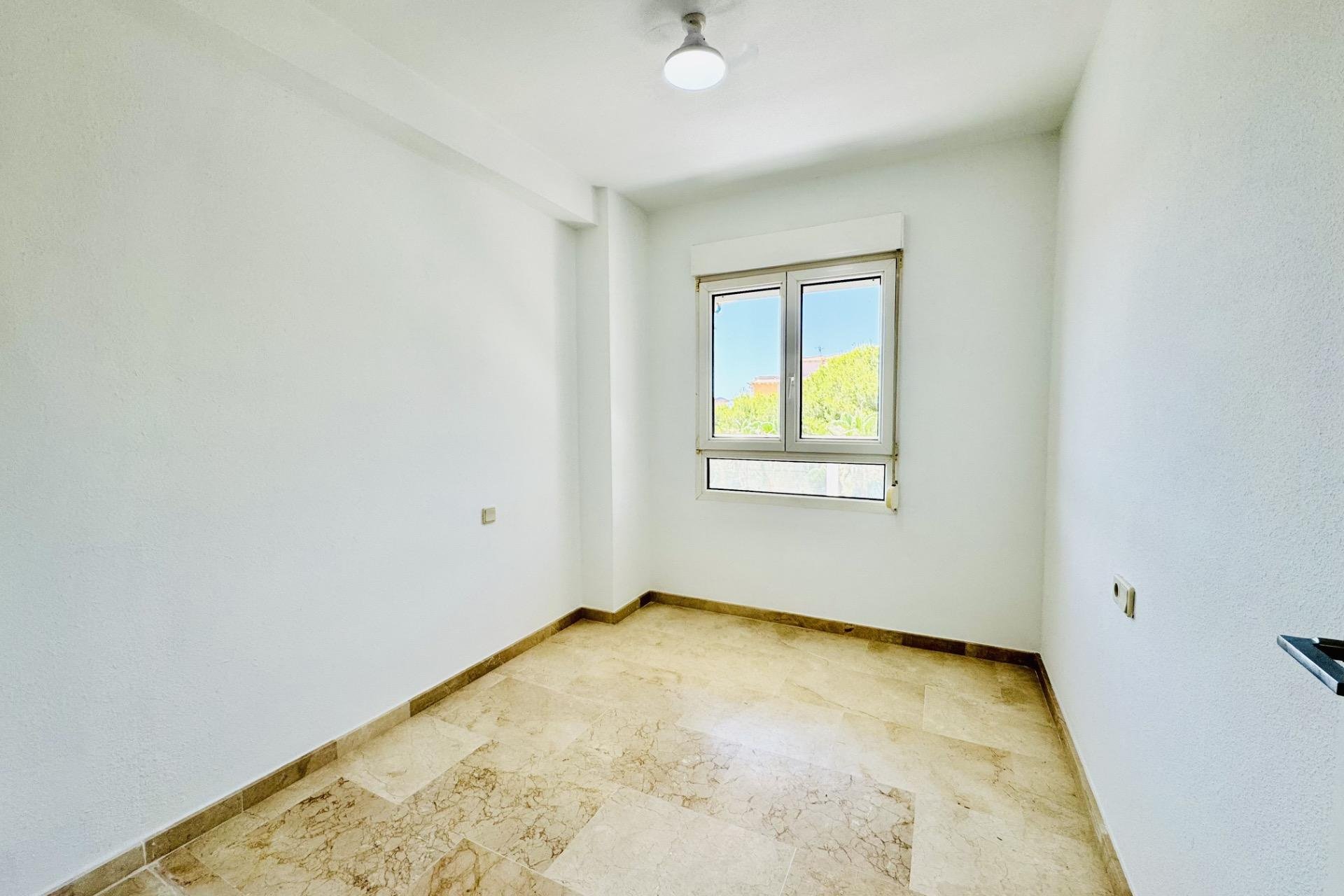 Revente - Appartement -
Orihuela Costa - Altos De Campoamor