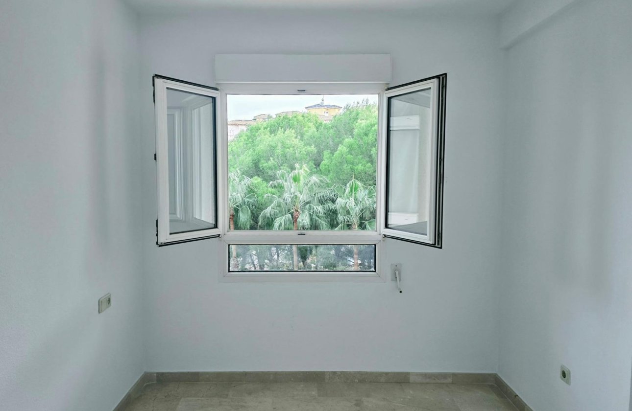 Revente - Appartement -
Orihuela Costa - Altos De Campoamor