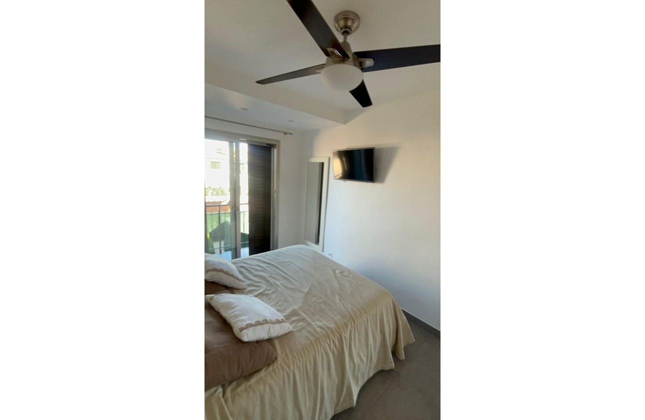 Revente - Appartement -
Orihuela Costa - Cabo Roig