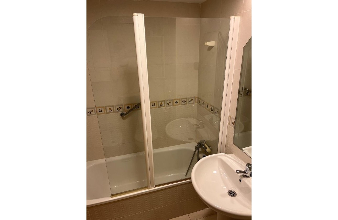 Revente - Appartement -
Orihuela Costa - Campoamor