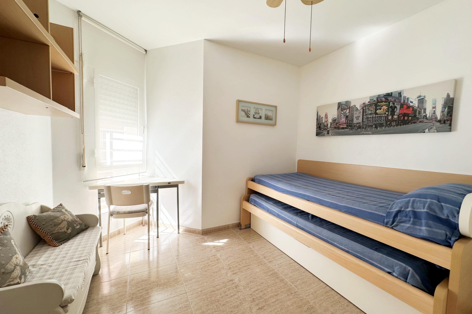Revente - Appartement -
Orihuela Costa - Campoamor