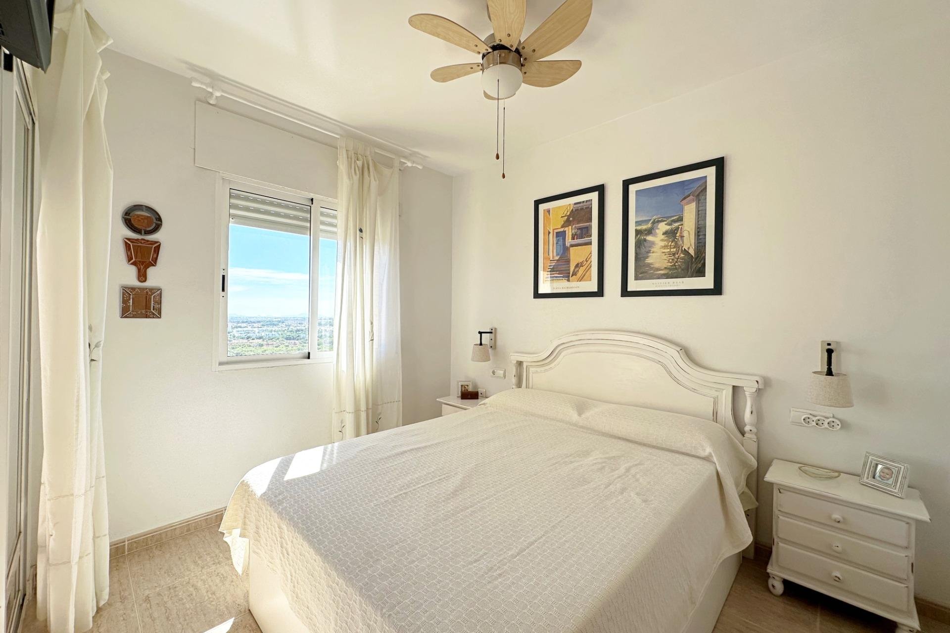Revente - Appartement -
Orihuela Costa - Campoamor