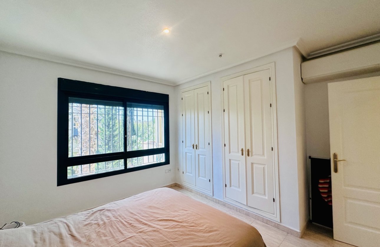 Revente - Appartement -
Orihuela Costa - Costa Blanca