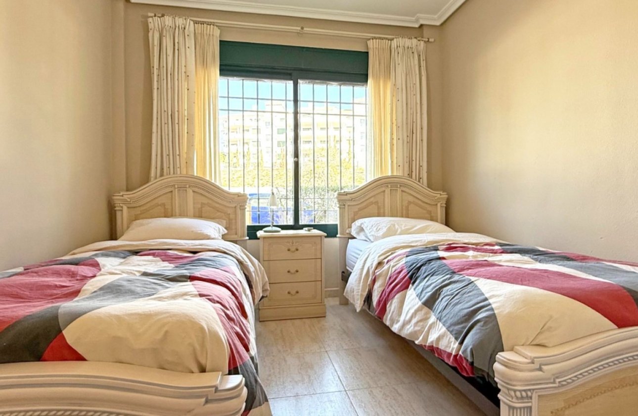 Revente - Appartement -
Orihuela Costa - Costa Blanca