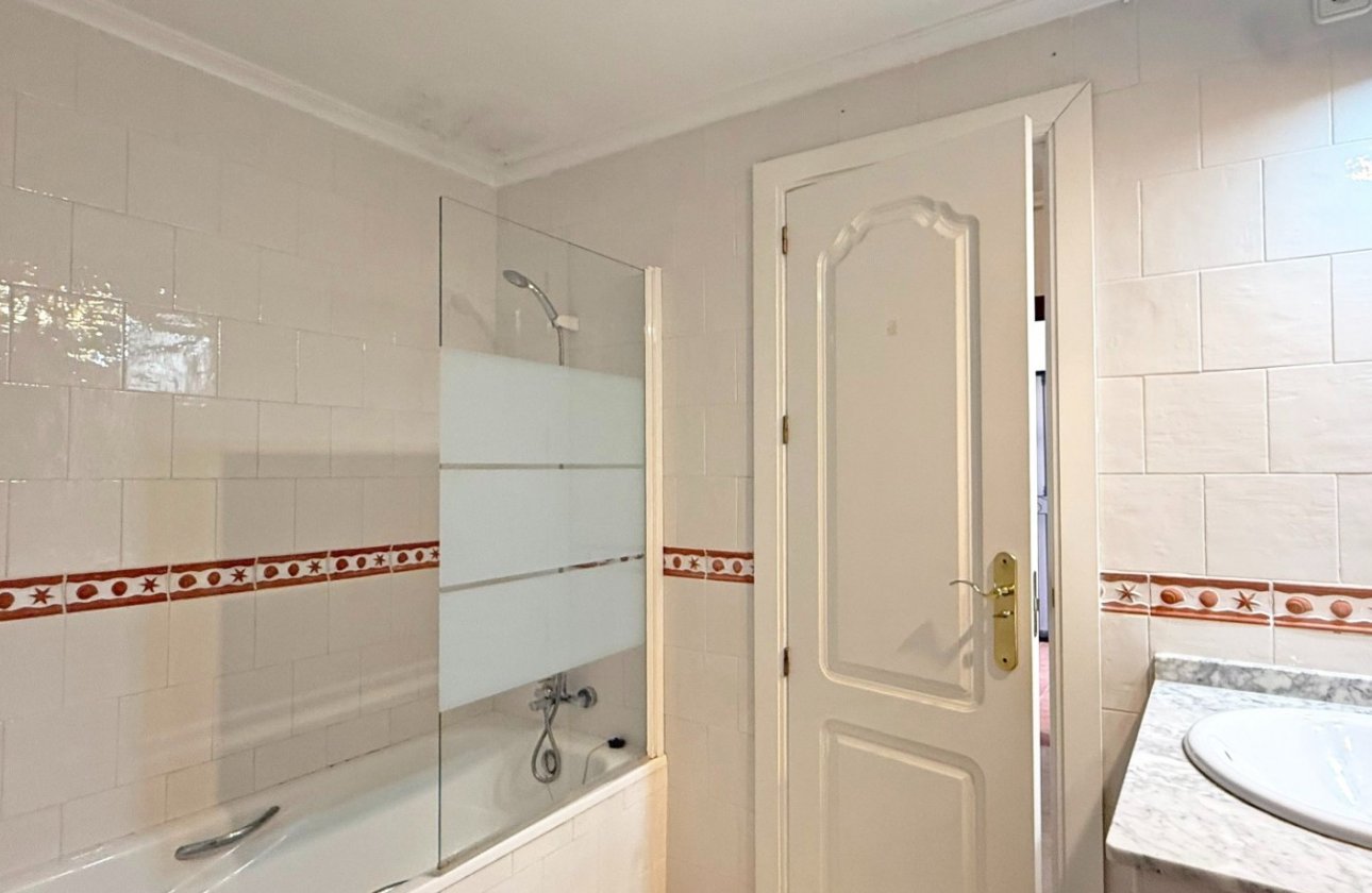 Revente - Appartement -
Orihuela Costa - Costa Blanca