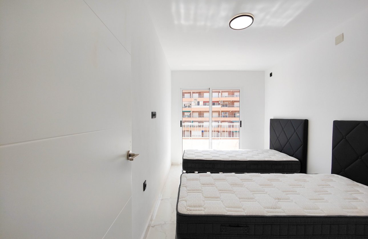 Revente - Appartement -
Orihuela Costa - Costa Blanca