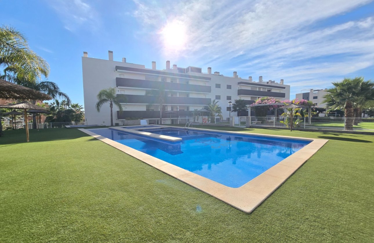Revente - Appartement -
Orihuela Costa - Costa Blanca