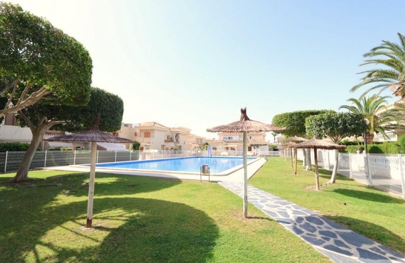 Revente - Appartement -
Orihuela Costa - Costa Blanca